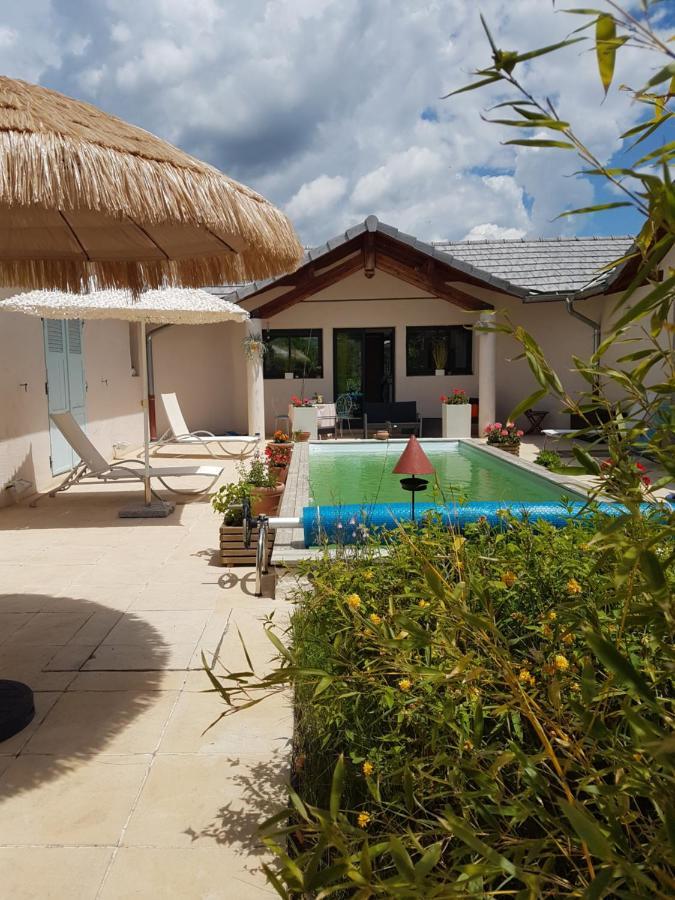 Masdani Hotel Шорж Екстериор снимка